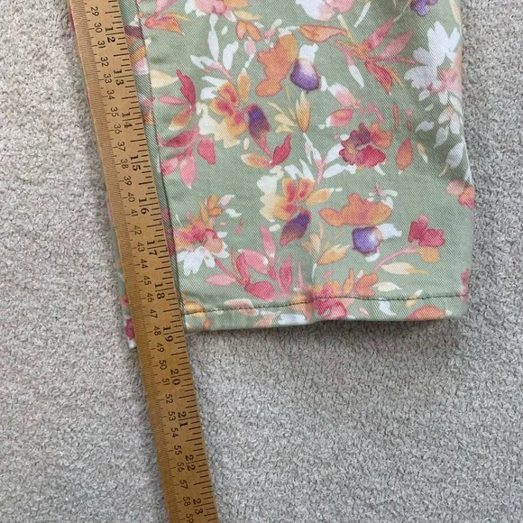 Gloria Vanderbilt Amanda 16W Capri Pants Green Floral Stretch Crop Jeans Womens - Picture 9 of 10